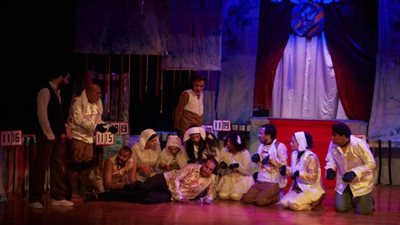 العرض المسرحي 