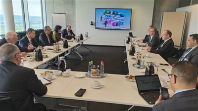 وزير الاتصالات يبحث مع شركات ألمانية التعاون والاستثمار فى صناعة الإلكترونيات 