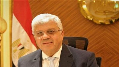 وزير التعليم العالى يغادر إلى باريس للمشاركة في الدورة  216 للمجلس التنفيذى لليونسكو