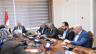 وزير الري يتابع موقف مشروعات إعادة استخدم مياه الصرف الزراعي