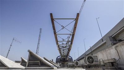 «القومية للأنفاق»: تركيب مسار خط المترو أعلى محطة الجامعة بطريقة الدفع (صور)