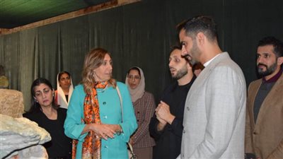 وزيرة الثقافة تتفقد أجنحة إيطاليا والسعودية والإمارات ‏والبحرين بـ 