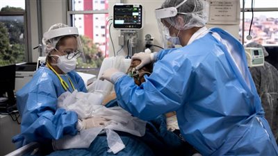 الصحة : ضرورة زيادة الاستثمارات العلاجية والطبية في مواجهة الأوبئة والجوائح