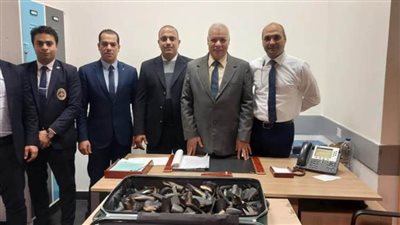  3 ركاب يهربون مخدرات وعملات أثرية وعاج سن الفيل