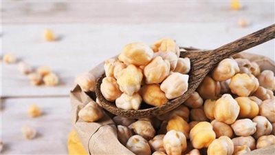 يعزز فقدان الوزن.. 8 فوائد صحية لتناول الحمص 