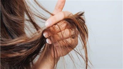 احذر.. تساقط الشعر قد ينذرك بمشاكل صحية 
