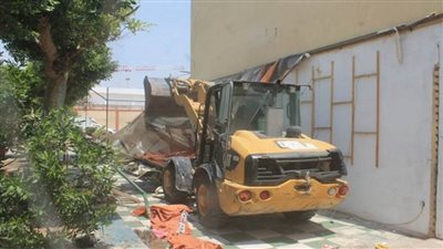 وزير الإسكان يٌصدر قرارا بإزالة تعديات ومخالفات بناء بالساحل الشمالي (صور)