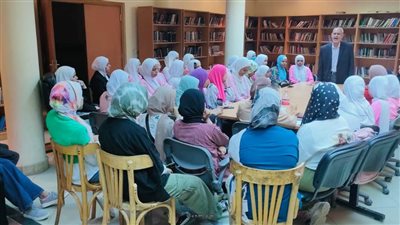 المسيرة الإبداعية لنازك الملائكة ضمن محاضرات بثقافة السويس