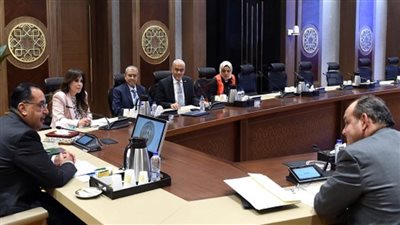 رئيس الوزراء يتابع أنشطة وتوسعات مجموعة 