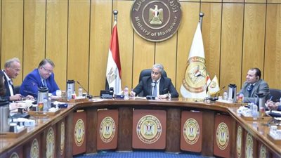 وزير القوى العاملة لـ