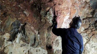 تعود إلى 100 ألف عام.. اكتشاف «قبور» قد تغير من تطور الإنسان 