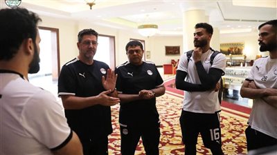 روي فيتوريا يستقبل لاعبي منتخب مصر المنضمين لمعسكر مباراة غينيا 