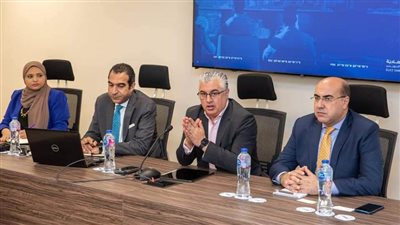 اقتصادية قناة السويس تلتقي وفدا من الشركات المجرية لمناقشة سبل الاستثمار في القطاعات المستهدفة