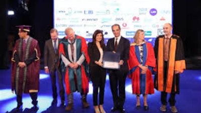 وزير الاتصالات وتكنولوجيا المعلومات يشهد حفل تخرج طلاب مبادرة بناة مصر الرقمية