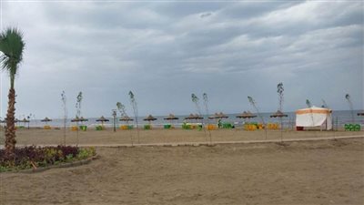 رئيس جهاز مدينة دمياط الجديدة يُتابع أعمال التطوير بمنطقة الشاطئ لخدمة المصطافين (صور)