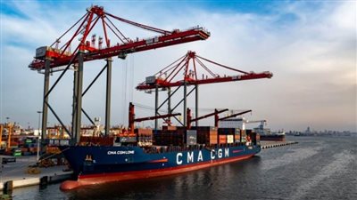 النقل البحري: انتظام حركة الملاحة والصادرات والواردات في الموانئ (صور)