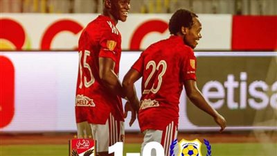 الأهلي يهزم الإسماعيلي بصعوبة وينفرد بصدارة الدوري المصري