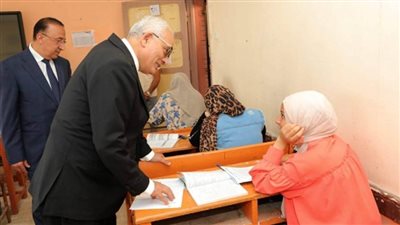 وزير التعليم ومحافظ الإسكندرية يتفقدان لجان امتحانات الثانوية العامة ولجان مدرسة المتفوقين للعلوم والتكنولوجيا بالمحافظة (صور)
