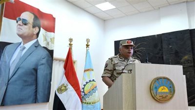 رئيس الوزراء يستعرض تفاصيل الأعمال بمشروع تطوير منظومة إدارة الري والصرف بالواحة بمرحلتيه (صور)