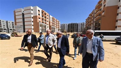 وزير الإسكان يتفقد 5328 وحدة سكنية جار تنفيذها بالمبادرة الرئاسية 