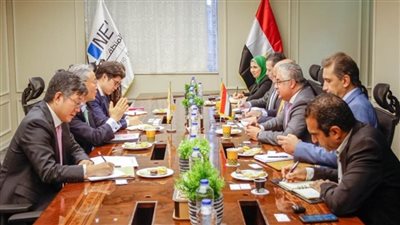 رئيس المنطقة الاقتصادية لقناة السويس يستقبل السفير الكوري الجديد لبحث ملفات التعاون المشترك (صور)