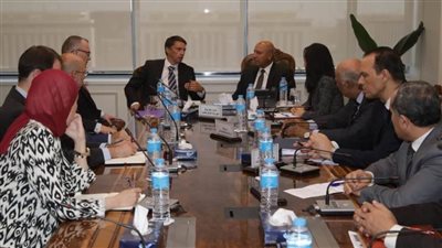 وزير النقل: الدولة المصرية تسابق الزمن لتوطين صناعات النقل بمصر