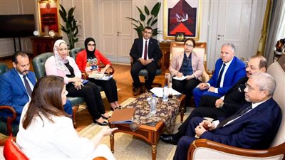 وزيرة الهجرة تستقبل رئيس اتحاد الغرف التجارية وغرفة القاهرة لبحث أوجه التعاون ذات الاهتمام المشترك