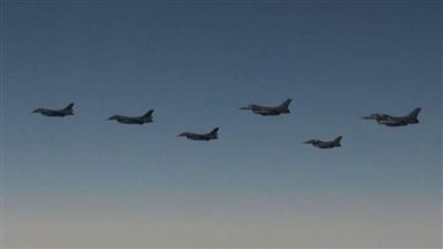 أمريكا ترسل مقاتلات إضافية وبارجة حربية إلى الشرق الأوسط