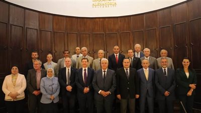 وزير التعليم العالي يشهد توقيع اتفاقية بنود الخطة التنفيذية لإنشاء الدرجات المزدوجة بين جامعتي الإسكندرية والإسكندرية الأهلية وجامعة إيست لندن البريطانية