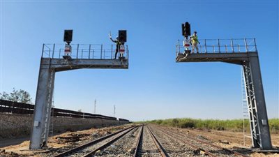 وزير النقل يعلن دخول برج الإشارات الرئيسي بمحطة التينة و المنطقة الاوتوماتيكية بين الكاب و التينة في الخدمة ضمن مشروع تطوير نظم الإشارات