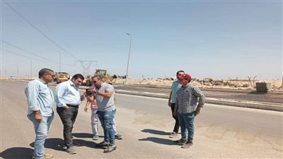 رئيس جهاز العبور يتفقد أعمال تطوير الطرق بالمنطقة الصناعية والأحياء السكنية بالمدينة (صور)