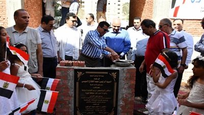 وزير الشباب ومحافظ الجيزة يفتتحان عددا من المشروعات بمركز شباب الكوم الأخضر (صور)