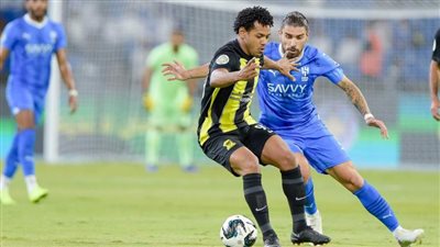 الهلال يتقدم عى الاتحاد بهدفين في الشوط الأول بالبطولة العربية