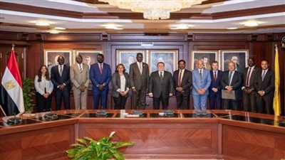 حسن عبد الله يستقبل وفدًا من البنك المركزي لجنوب السودان