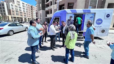 رئيس جهاز العاصمة الإدارية الجديدة يتفقد سيارة مجهزة لخدمة قاطني الحي السكني الثالث R 3