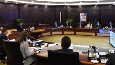 رئيس الوزراء يستعرض عددا من مقترحات النهوض بنشاط تصدير العقار