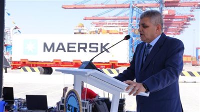 الفريق أسامة ربيع يستعرض استراتيجية قناة السويس للتطوير والتحول الأخضر 