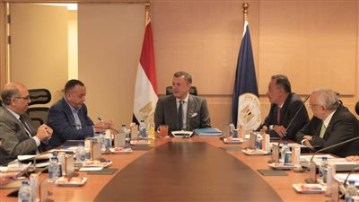 وزير السياحة والآثار يترأس اجتماع مجلس إدارة المجلس الأعلى للآثار