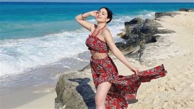 نسرين طافش من أمام البحر في ظهور مثير| صور