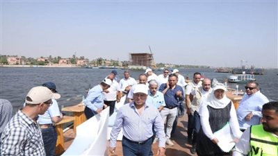 وزير النقل يتفقد مشروع الخط الأول من شبكة القطار الكهربائي السريع 