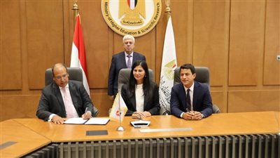 وزير التعليم العالي يشهد توقيع اتفاقية تعاون بين الجامعة البريطانية وصندوق 