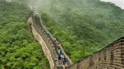 السبب مجهول.. اعتقال شخصين حفرا فجوة في سور الصين العظيم