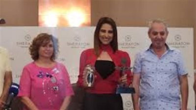 تكريم حنان مطاوع في مهرجان الإسكندرية السينمائي