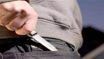 شاب يعتدي على زميله بأداة حادة بـ الغربية والأمن يطارده