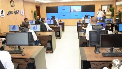 وزير التنمية المحلية ومحافظ بني سويف يتفقدان مركز السيطرة الموحد للشبكة الوطنية للطوارئ والسلامة بالديوان العام (صور)