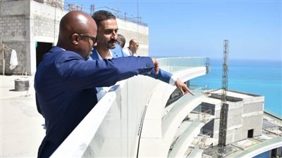 مستشار نائب رئيس جنوب إفريقيا يزور مدينة العلمين الجديدة