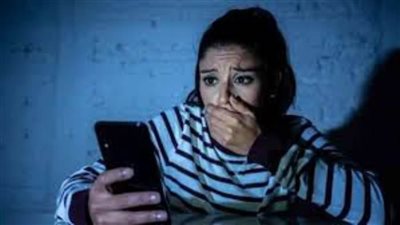 محاكمة عاطل في واقعة ابتزازه فتاة لمحاولة إجبارها على إقامة علاقة