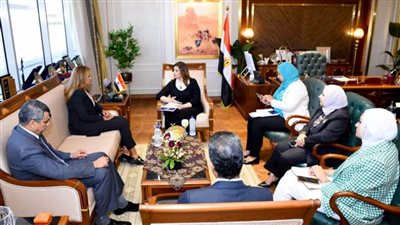  وزيرة الهجرة تبحث مع المدير التنفيذي للأكاديمية الوطنية للتدريب تعزيز التعاون المشترك