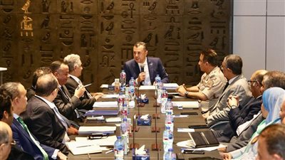 وزير السياحة والآثار يترأس اجتماع مجلس إدارة هيئة المتحف المصري الكبير