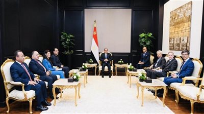 الرئيس السيسي يستقبل رئيس البنك الآسيوي للاستثمار في البنية التحتية بشرم الشيخ